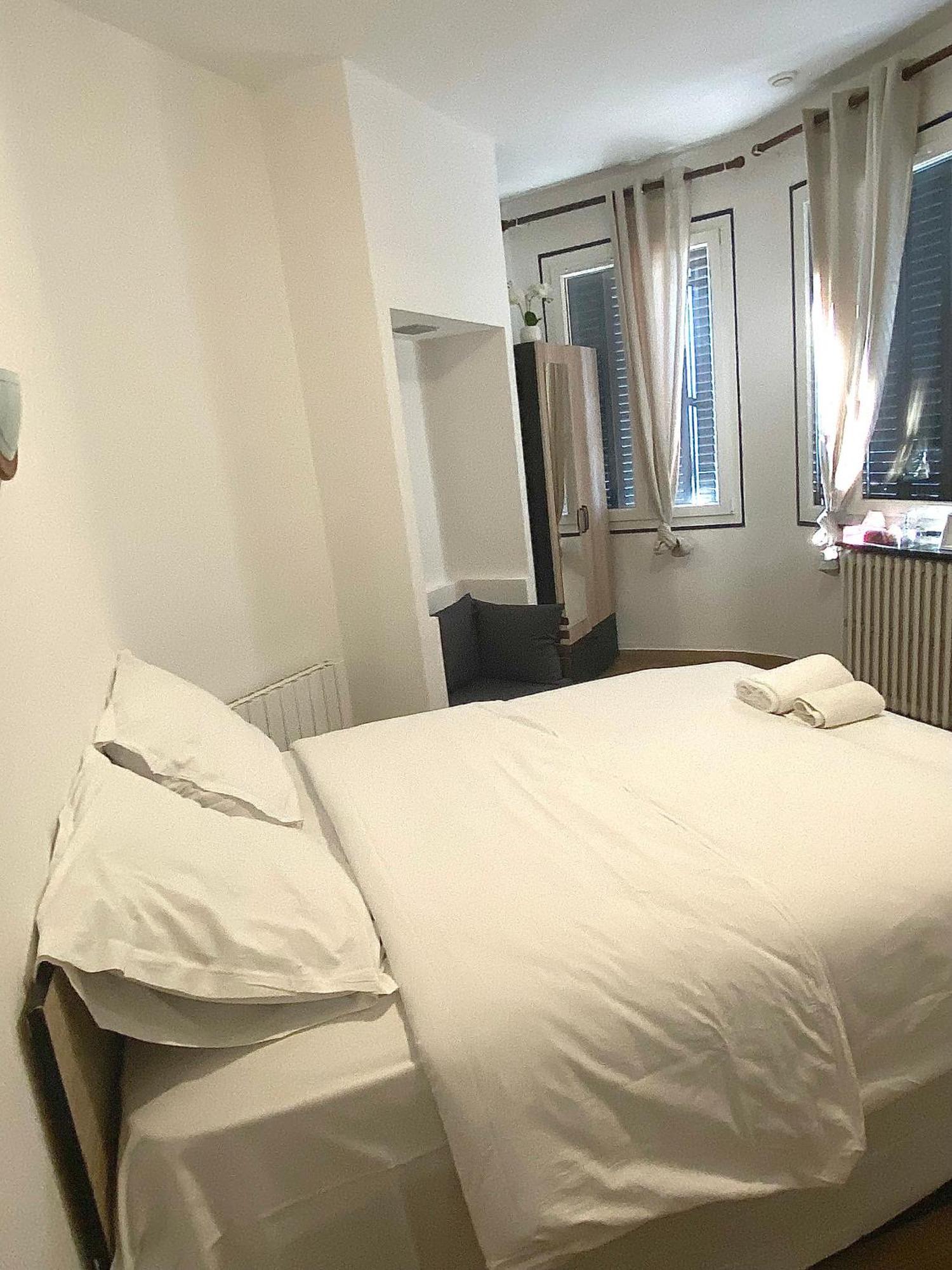 Hotel & Restaurant Isvara Breteuil Екстер'єр фото